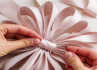 DIY Bow-Making Tutorial for Perfect Gift Wrapping