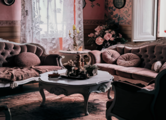 12 Cozy Pink Living Room Designs