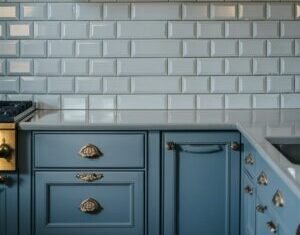 15 Stunning Blue Gray Kitchen Cabinet Ideas